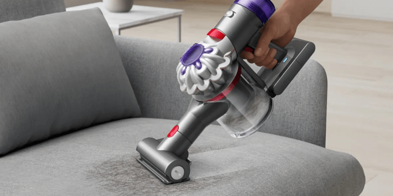 Представлен мощный и компактный пылесос Dyson Car+Boat для мебели и авто